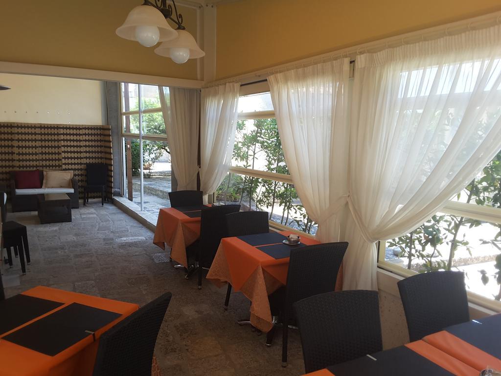 B&B Villa Vittoria มาลเย ภายนอก รูปภาพ